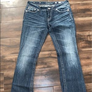 These pair of non ripped jeans